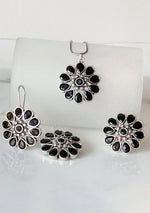 Noir Bloom Pendant Set