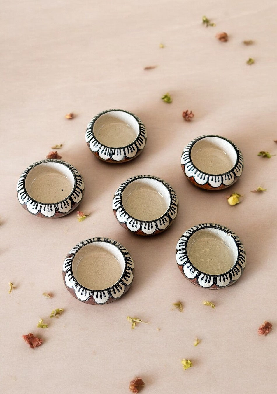 Brown leaf design Diya