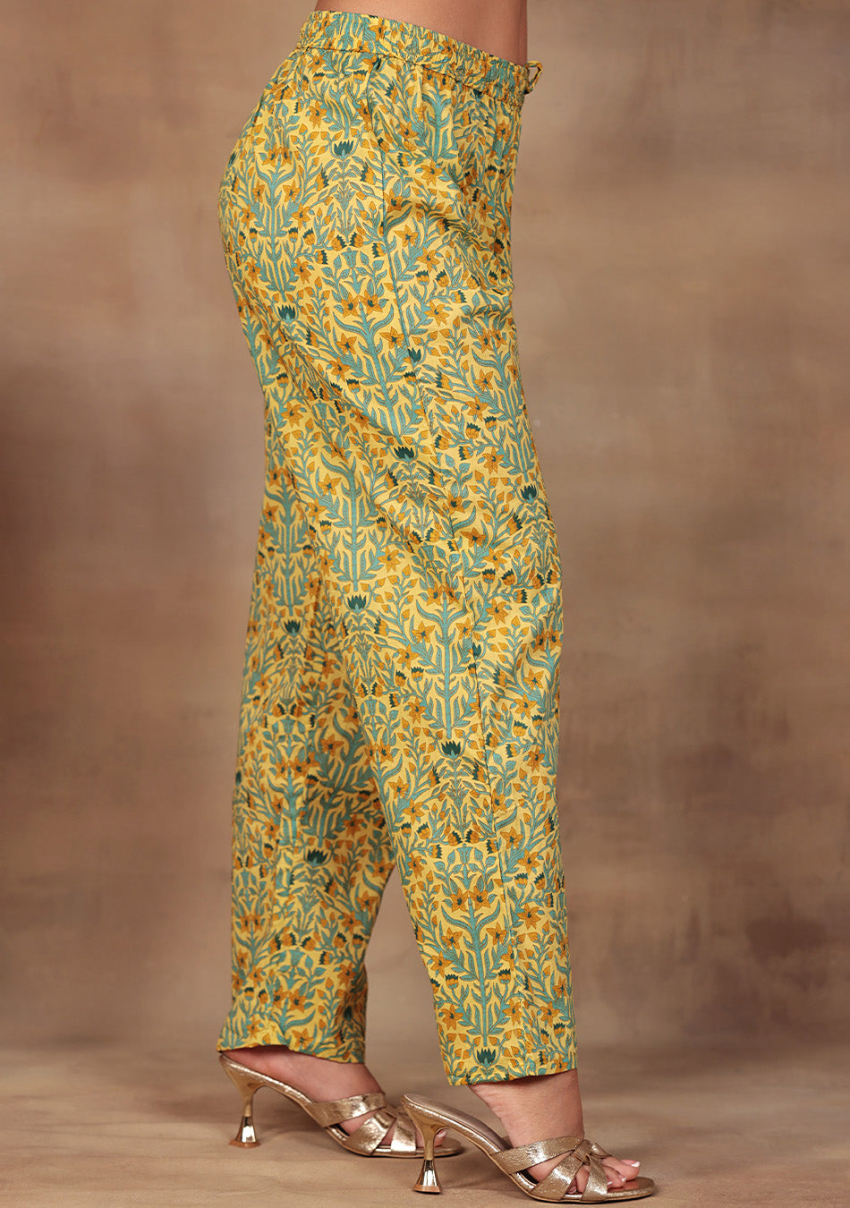 Amaltas Bloom Suit Set