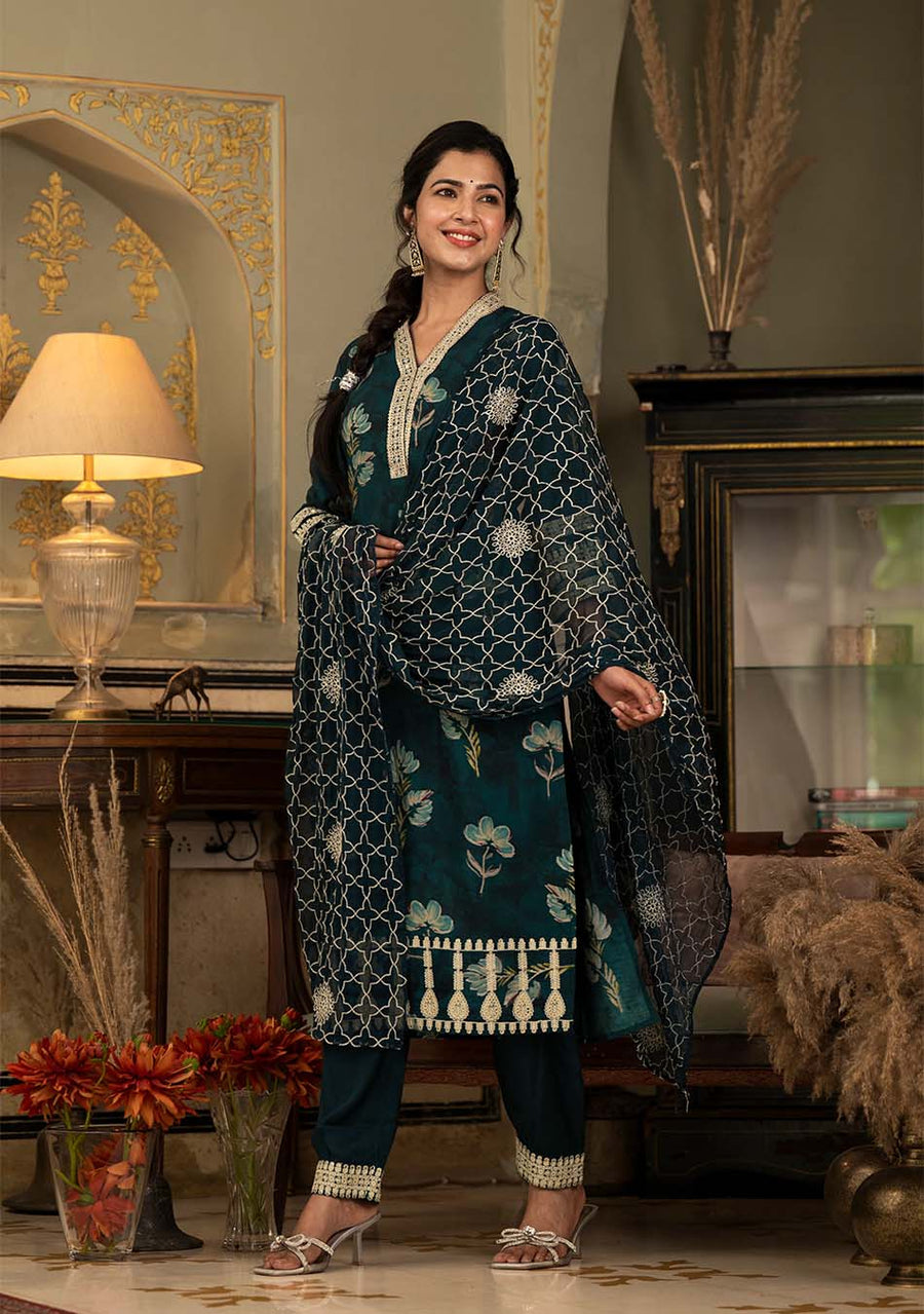 Emerald Green Muslin silk with Intricate Zari Dupatta