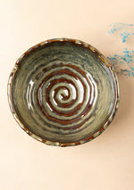 Auburn Glisten Seashell Serving Bowl (small)