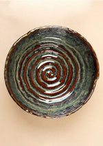Auburn Glisten Seashell Serving Bowl (large)