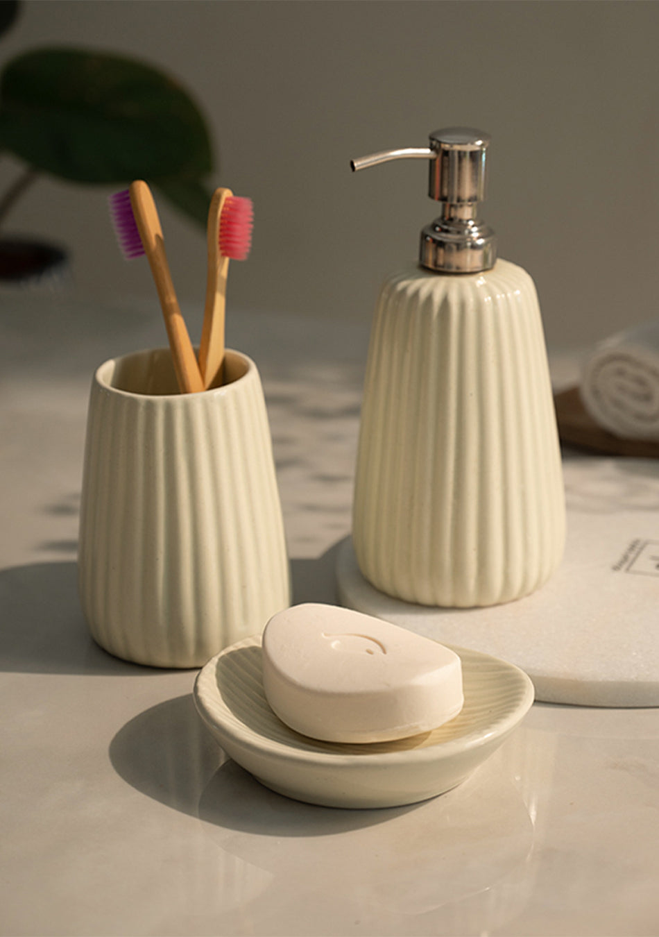Lime Bathroom Set