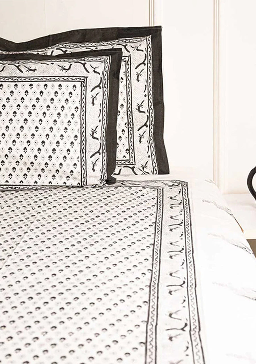 Blackberry Bedsheet