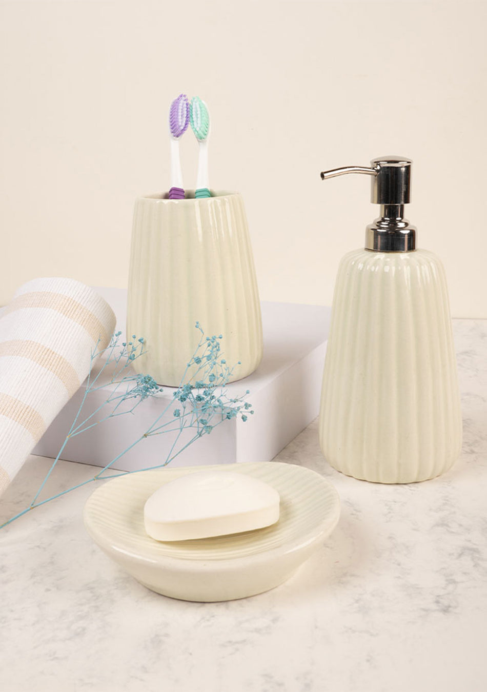 Lime Bathroom Set