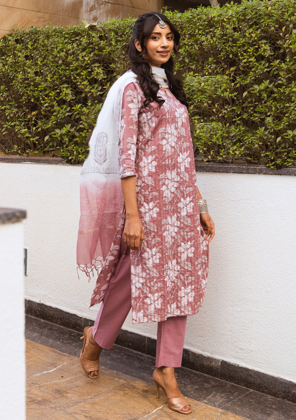 Ammanya Plum Aura Suit Set with Kota Dupatta