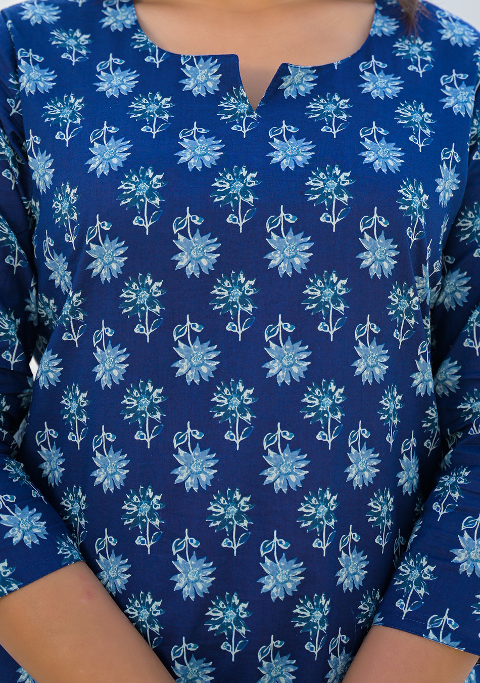 Ammanya Navy Blue Blossom Night Suit