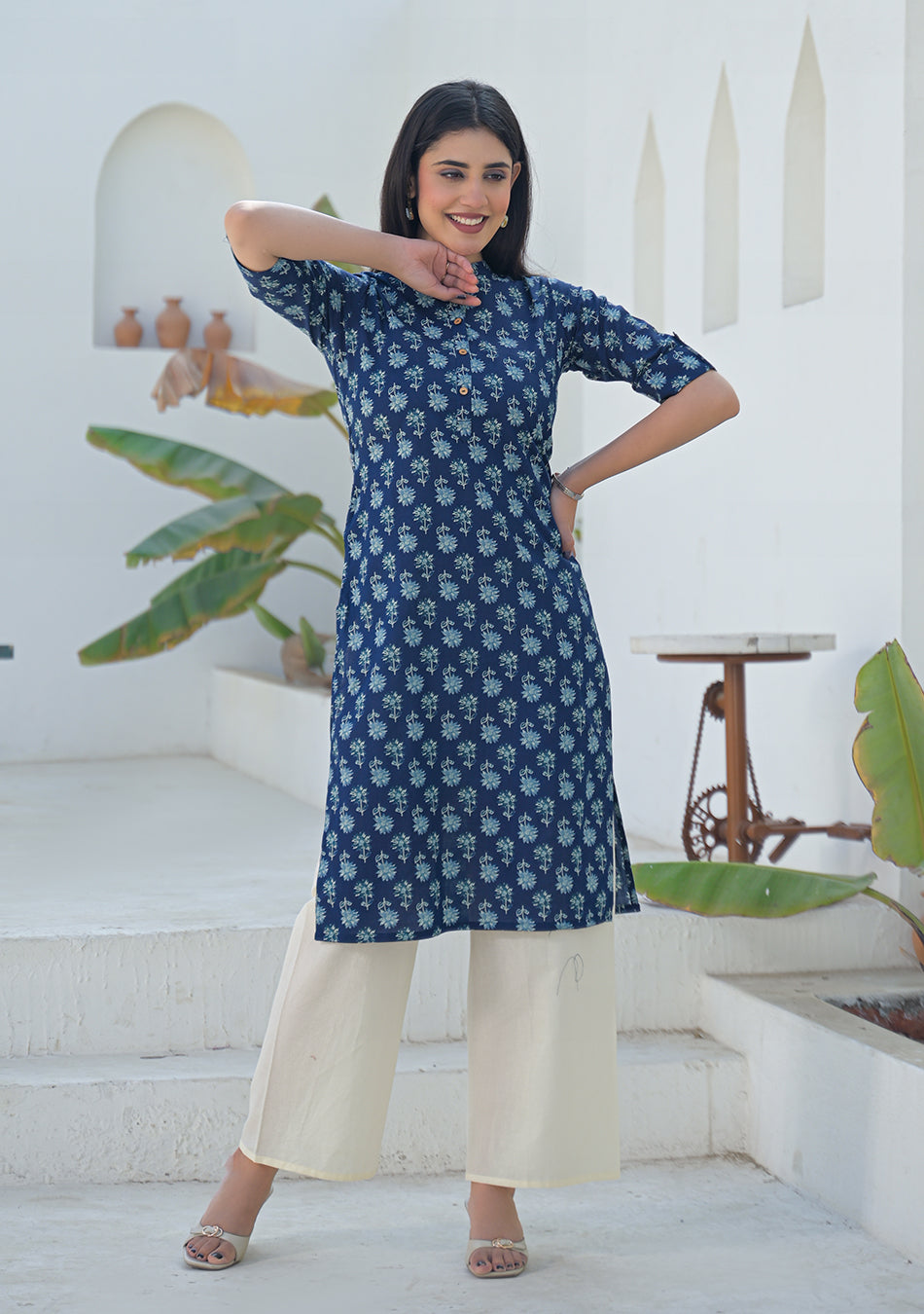 Ammanya Indigo mini floral Print Kurta