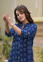 Indigo floral print Top