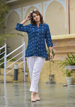 Indigo floral print Top