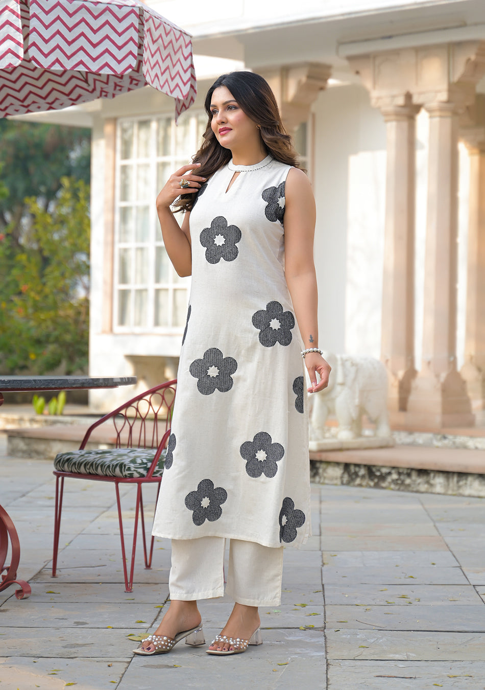 Ammanya EMBROIDERED BLACK FLOWER SUIT SET