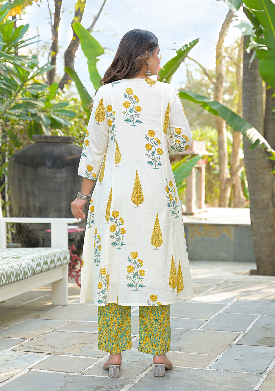 Amaltas Bloom Suit Set