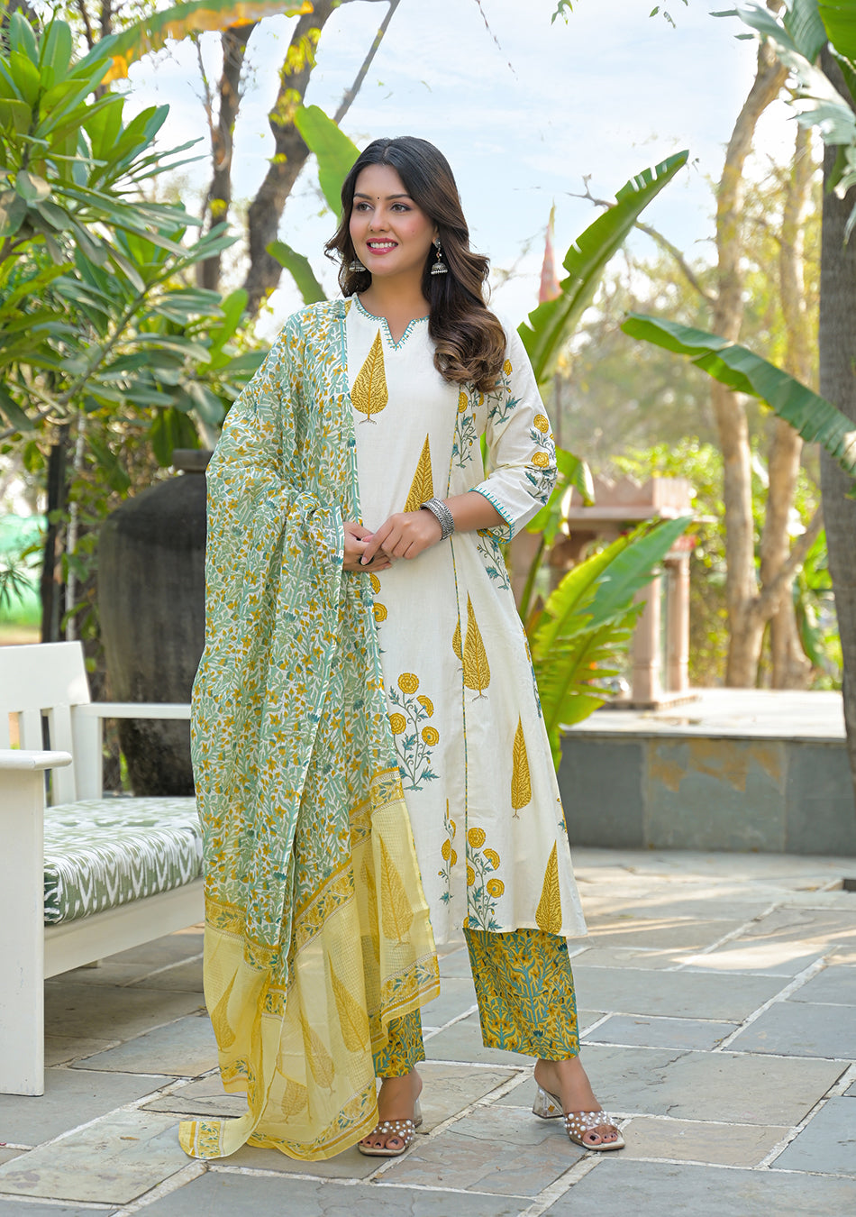 Amaltas Bloom Suit Set