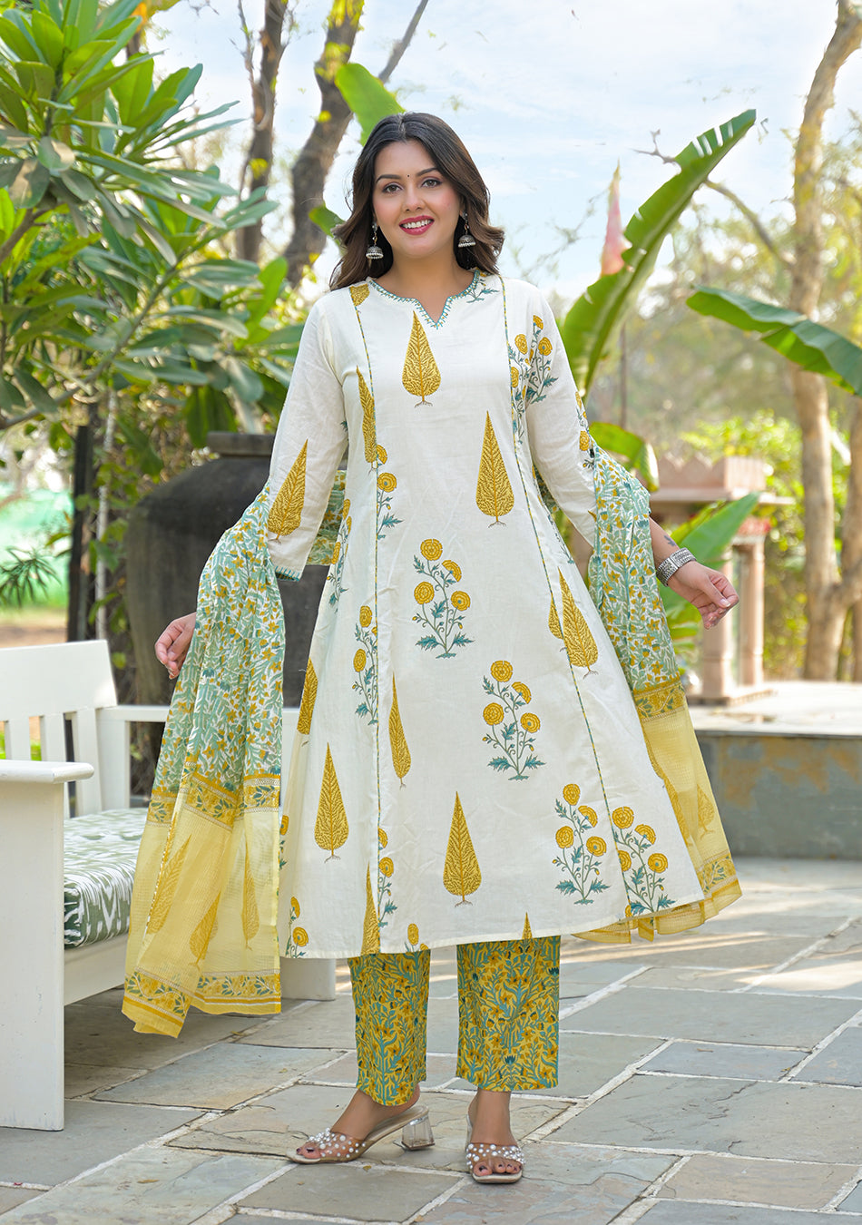 Amaltas Bloom Suit Set