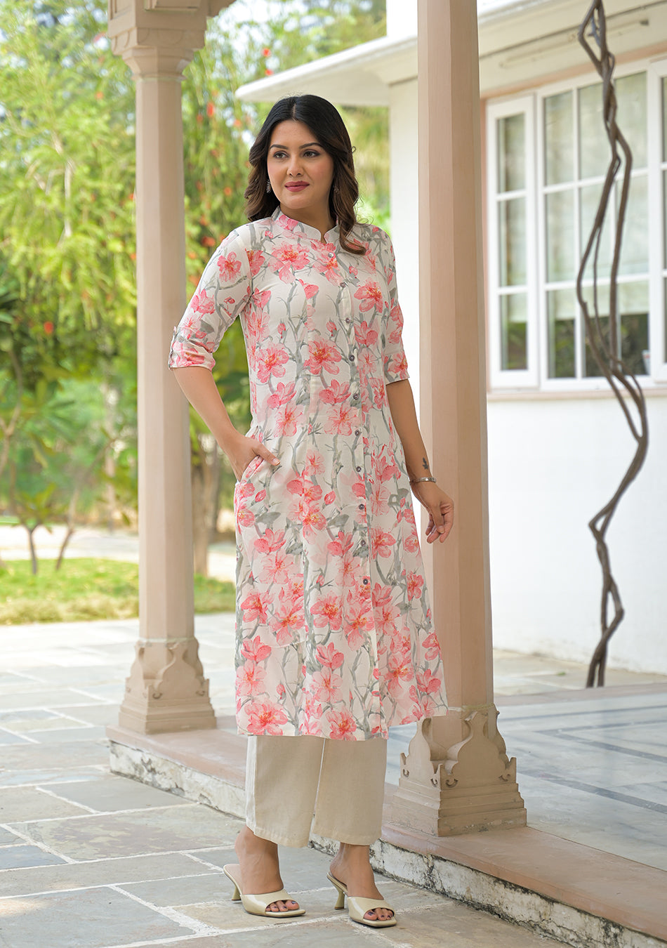 Ammanya Ivory Floral Printed Kurta