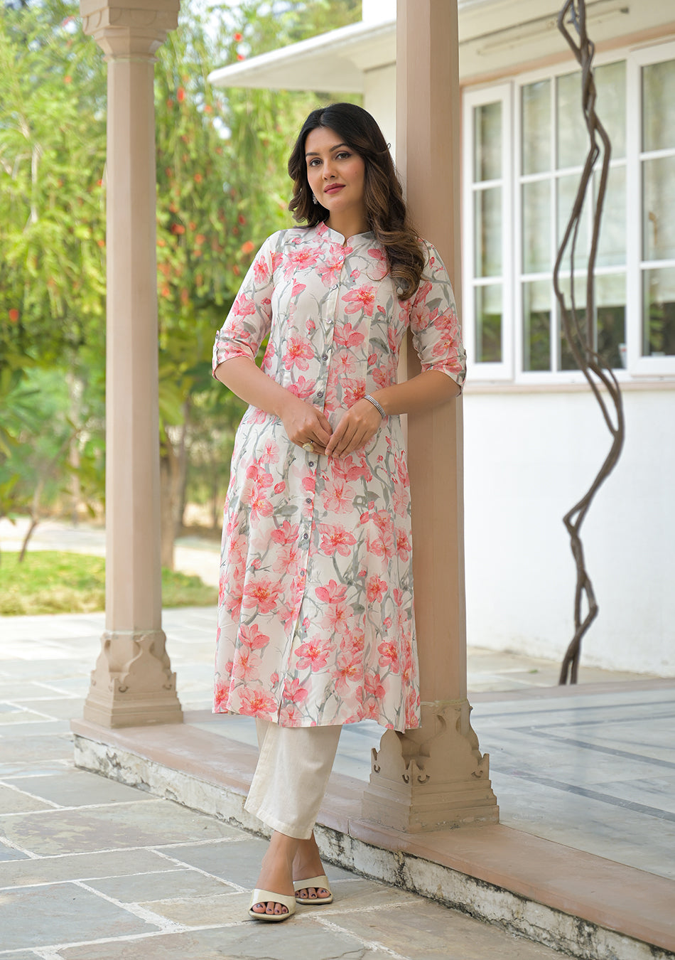 Ammanya Ivory Floral Printed Kurta