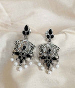 Midnight Pearl Elegance