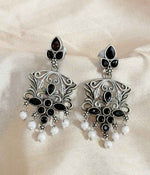 Midnight Pearl Elegance