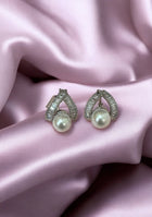 Snow Pearl Elegance Pendant Set