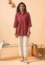 Maroon shirt style top