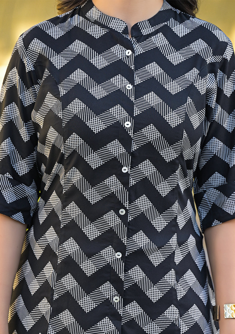 Ammanya Black Rayon Zigzag Print Shirts Style Top