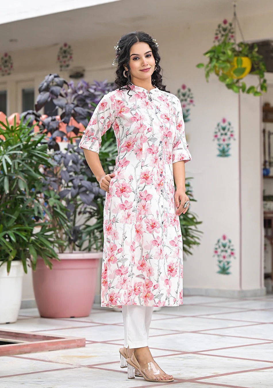 Ammanya Ivory Floral Printed Kurta
