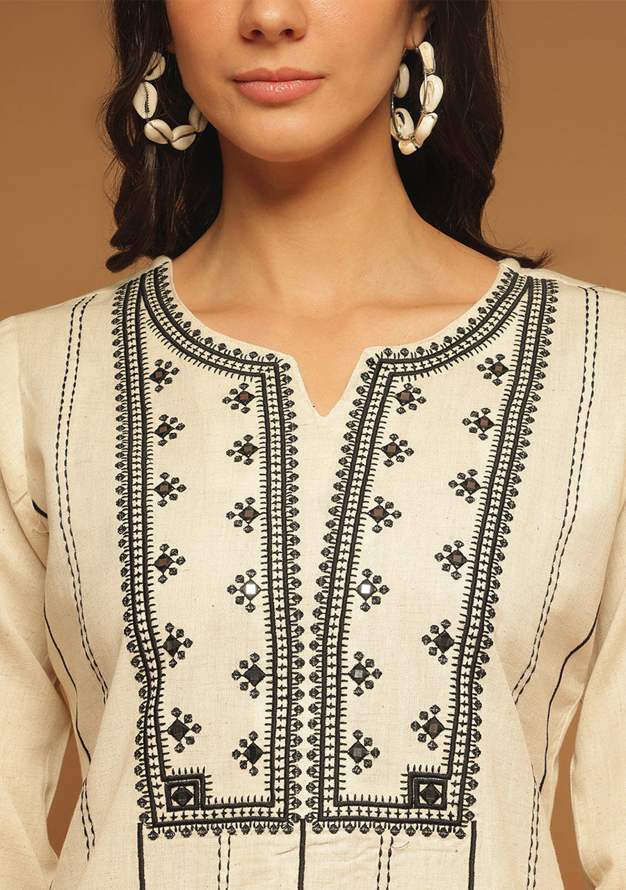 Linear Bloom Top
