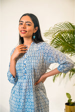 Light Blue Pattern Buttoned Kurta & Pant Set with Bandh-Gala