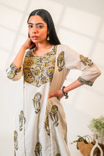 Hand-Block Printed Paislei Pattern White Kurta & Pant Set